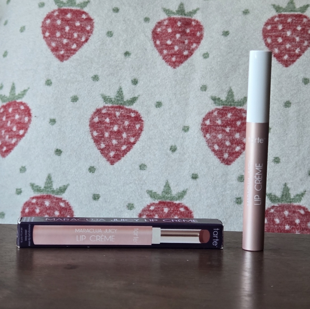 Tarte Lip Crème in Mulberry